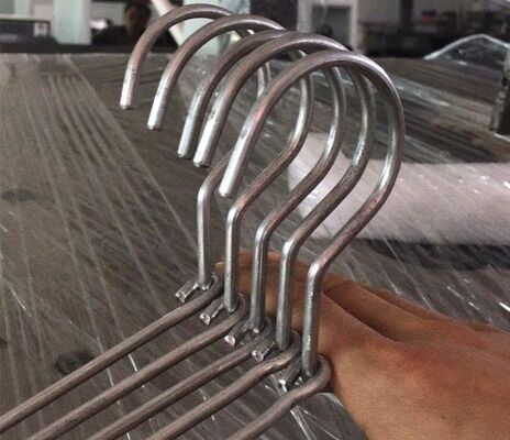 Máquina formadora automática de colgadores de alambre invertido doble con motor de 2,2 kW para una producción eficiente de colgadores